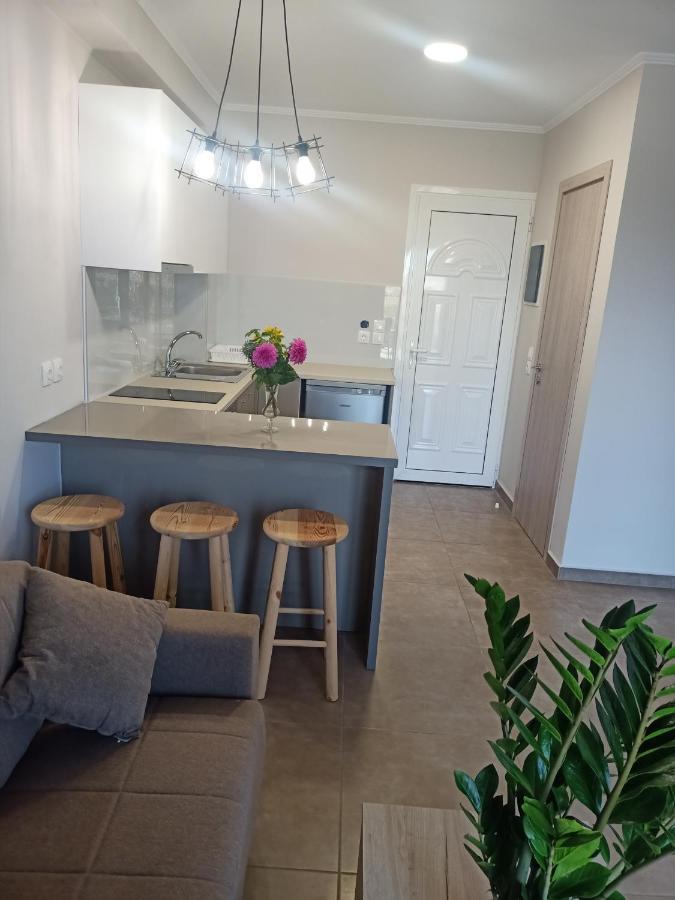 Almiriki Studios & Apartments Alykes  Eksteriør billede